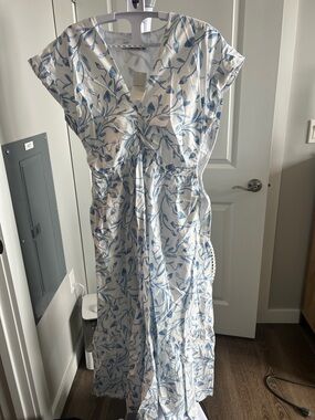 Abercrombie & Fitch White Maxi Dress with Blue Leaf Print